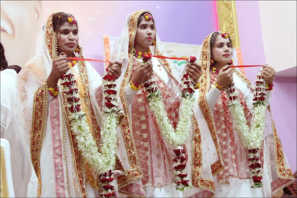 दिव्य समर्पण समारोह